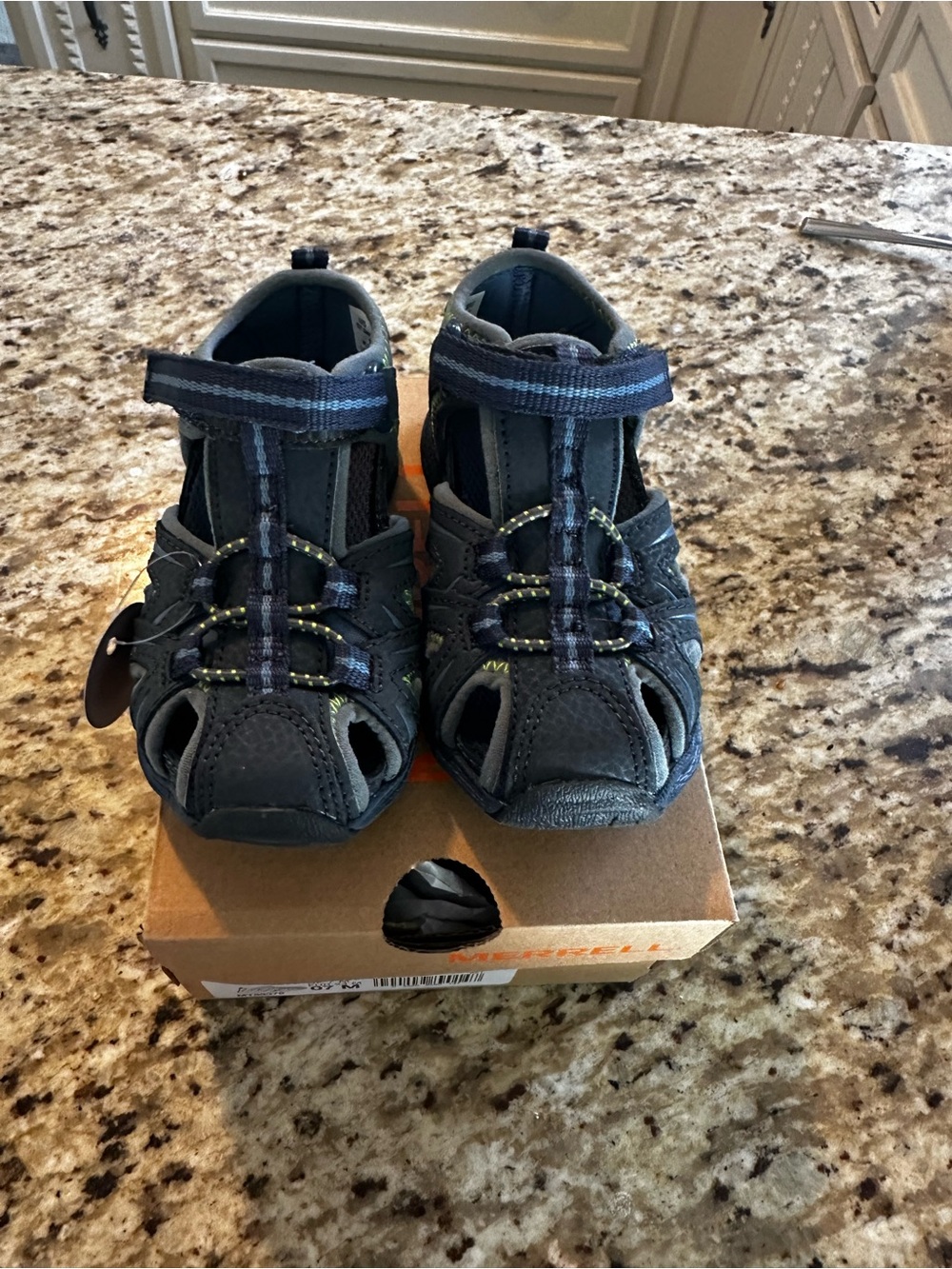 Merrell Kids Navy and Gray Closed-Toe Active Sandals - Picture 4 of 9
